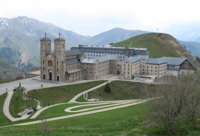 NOTRE DAME DE LA SALETTE